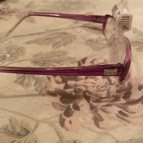 Reading glasses 🤓 - Picture 2 of 5